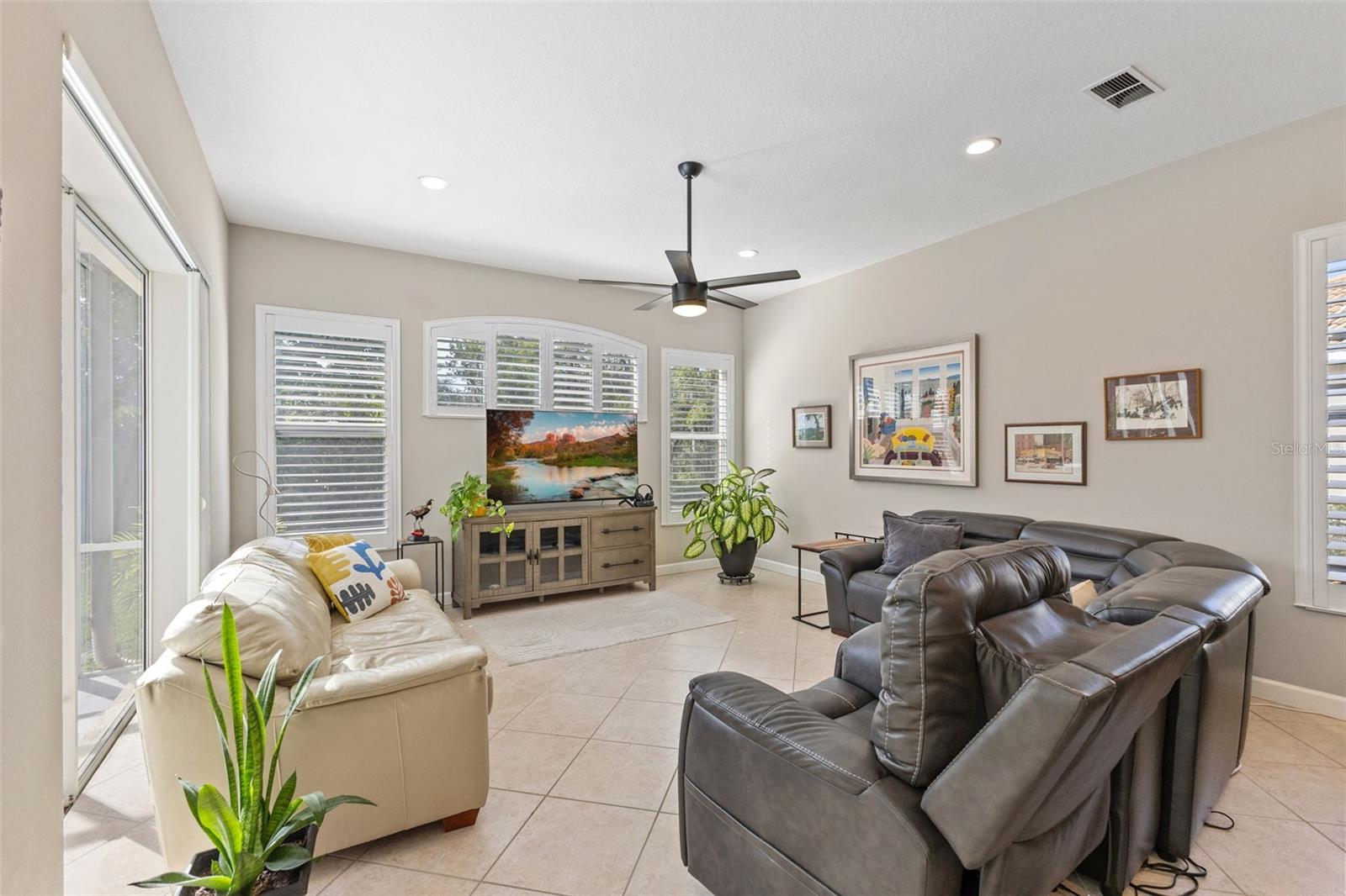 6840 COYOTE RIDGE CT — photo 13