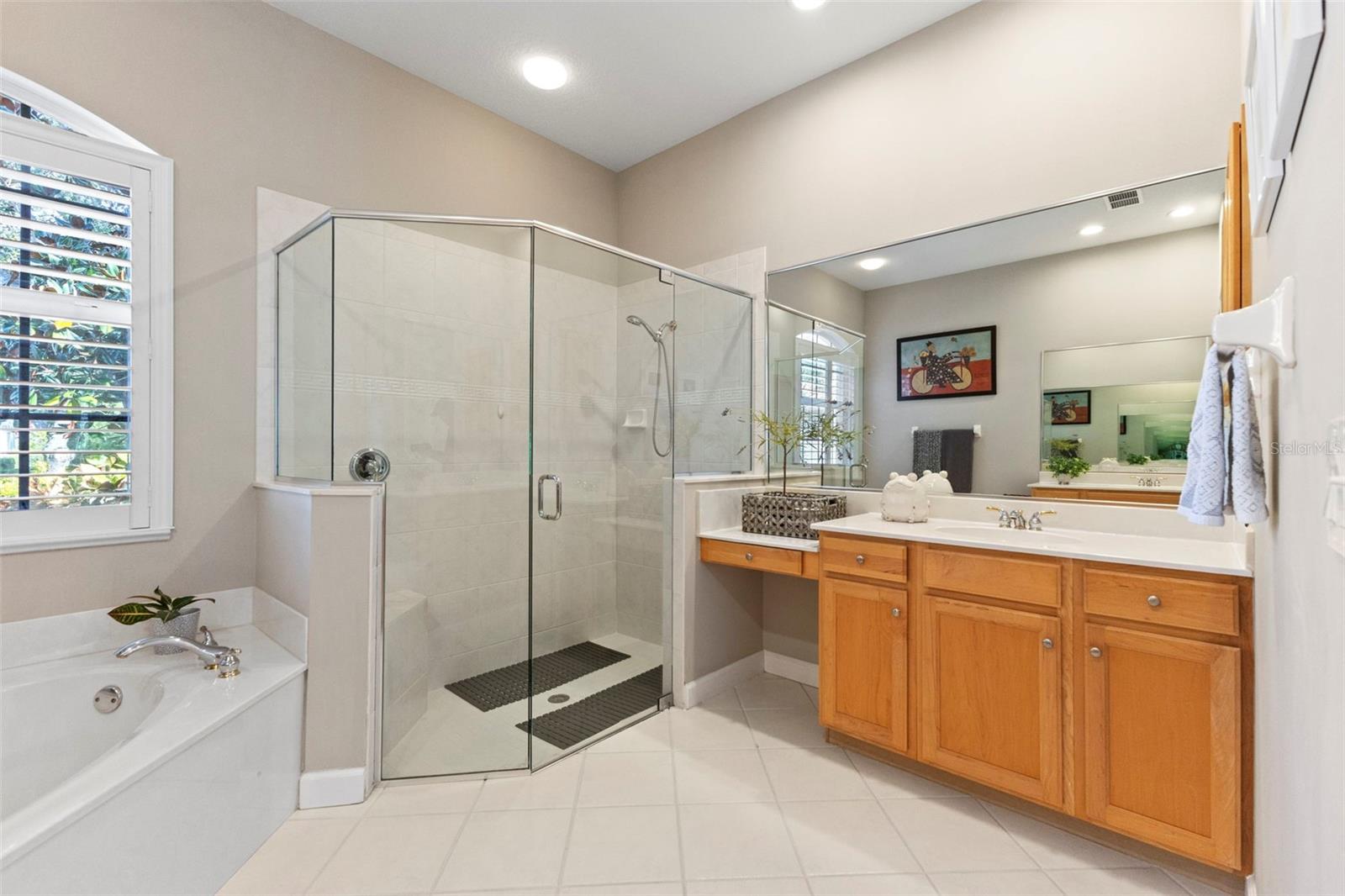 6840 COYOTE RIDGE CT — photo 23