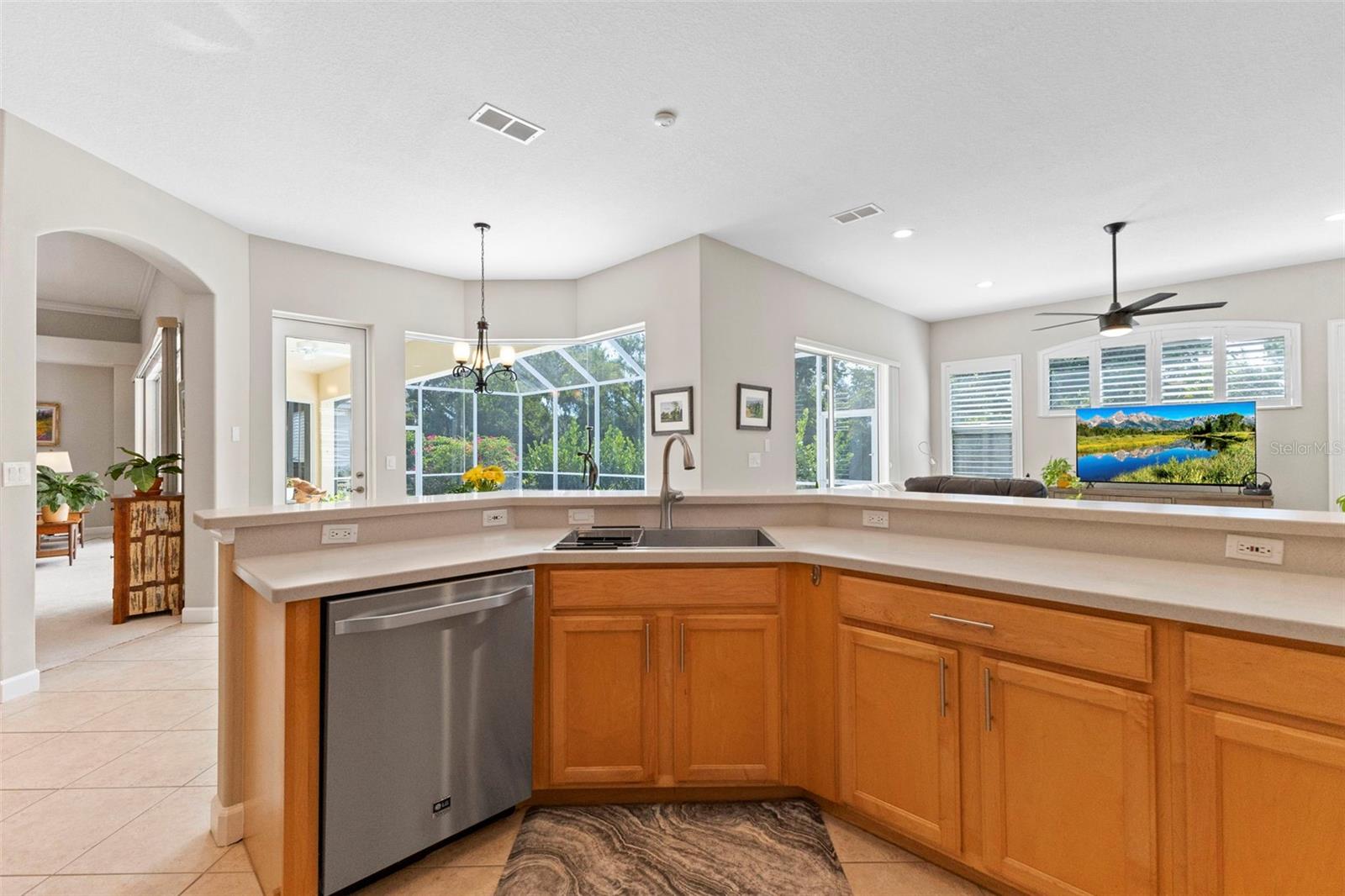 6840 COYOTE RIDGE CT — photo 19