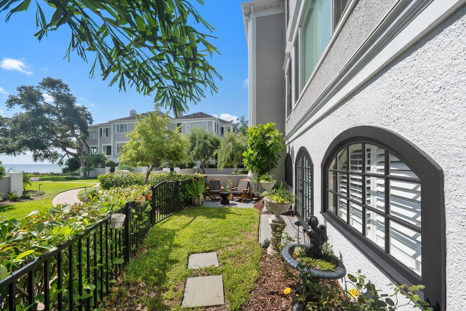 6212 BAYSHORE BLVD #F — photo 41