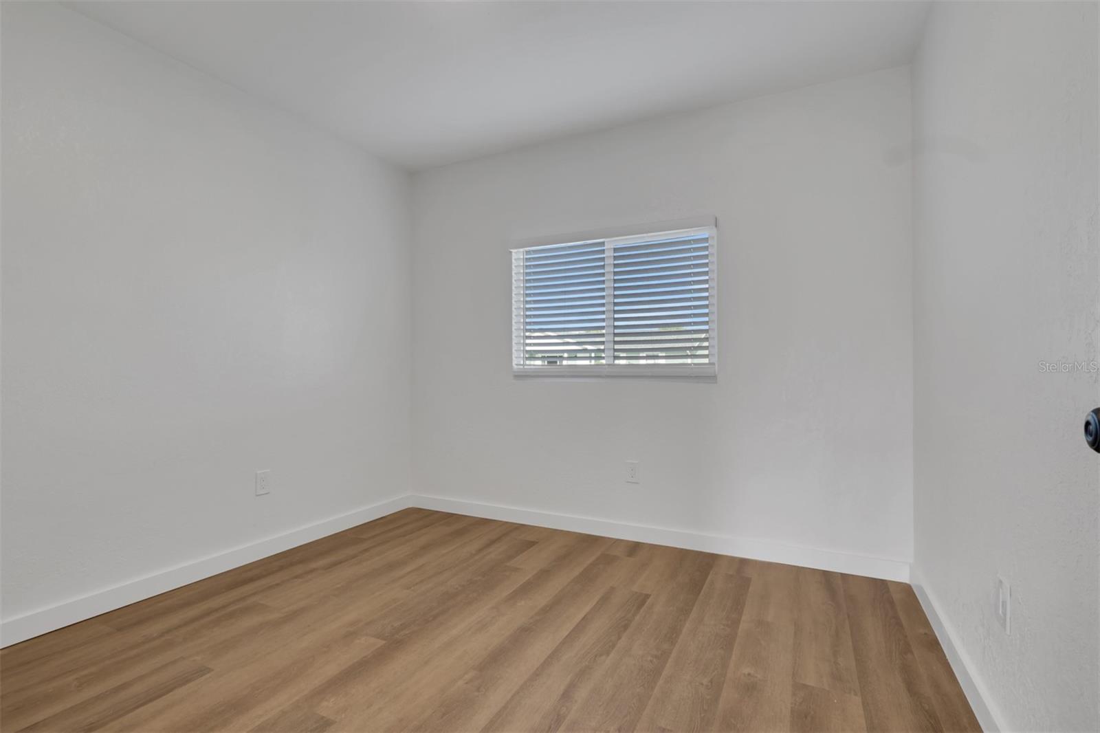 6121 MYRTLEWOOD RD — photo 12