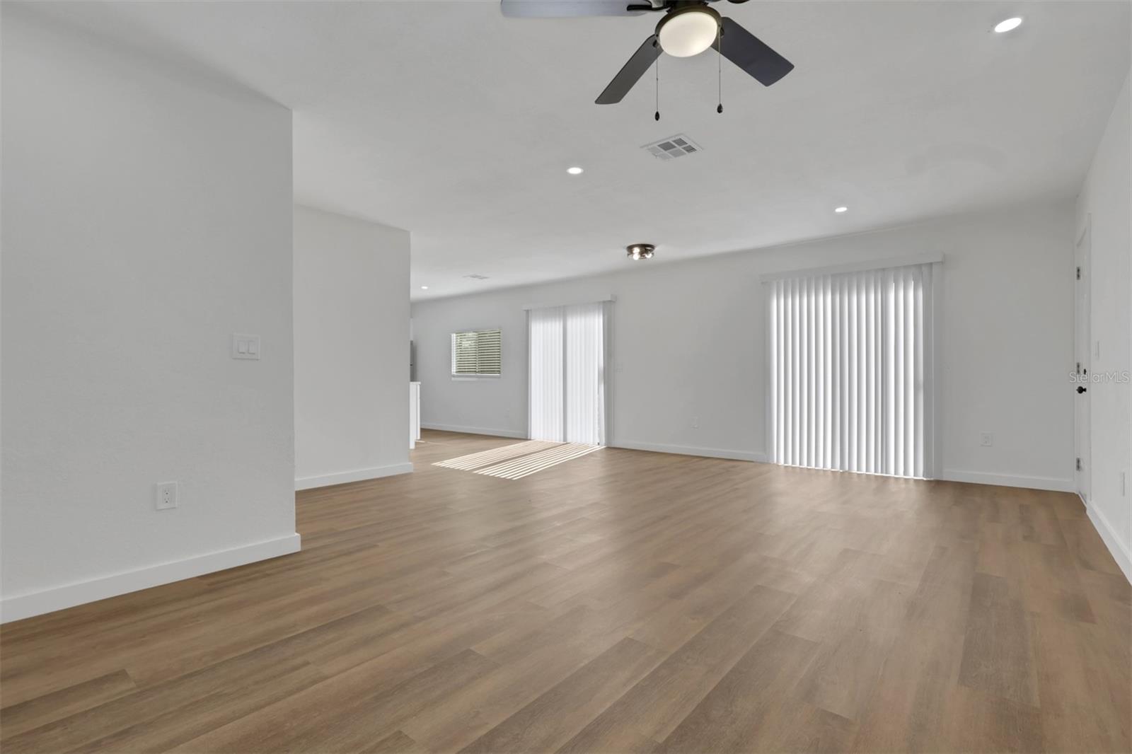 6121 MYRTLEWOOD RD — photo 5