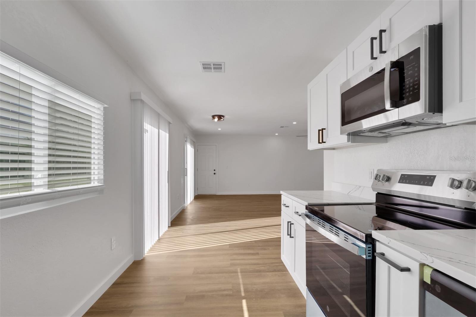 6121 MYRTLEWOOD RD — photo 11