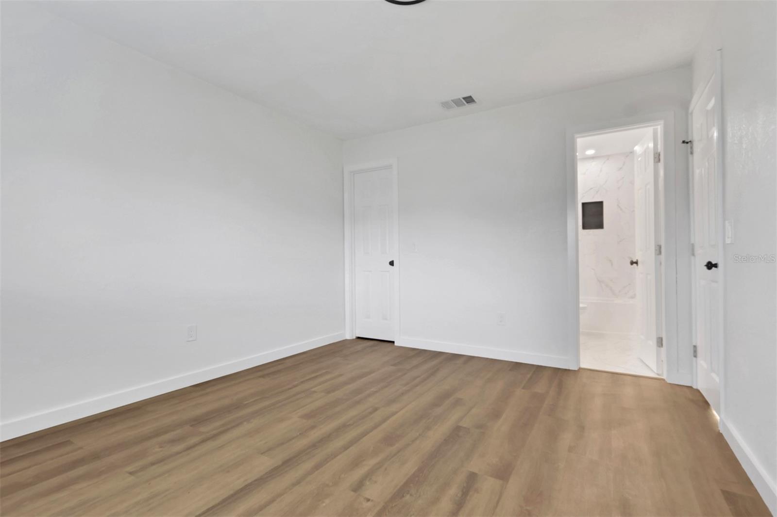 6121 MYRTLEWOOD RD — photo 22