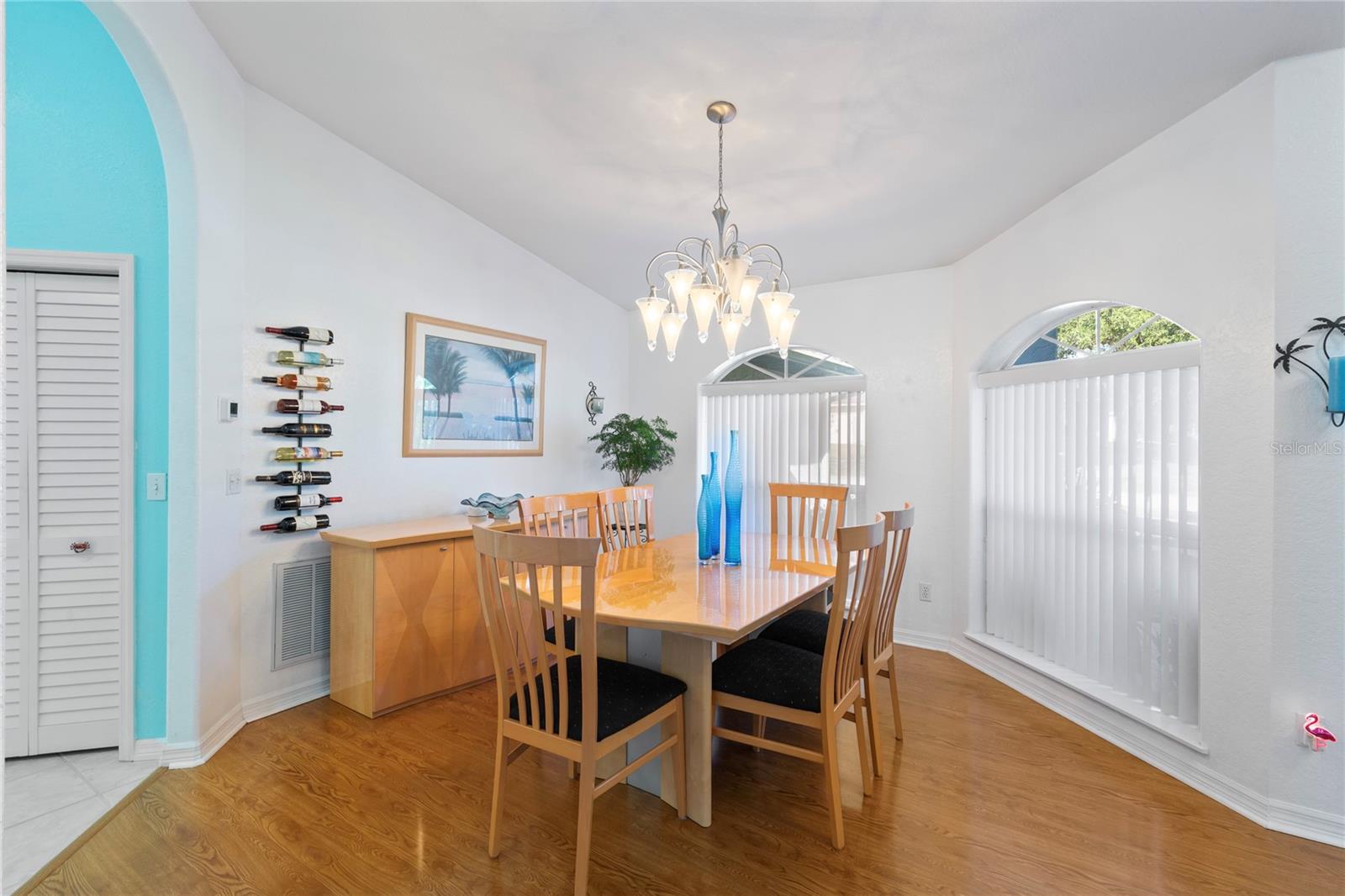 2972 GLENPARK RD — photo 8