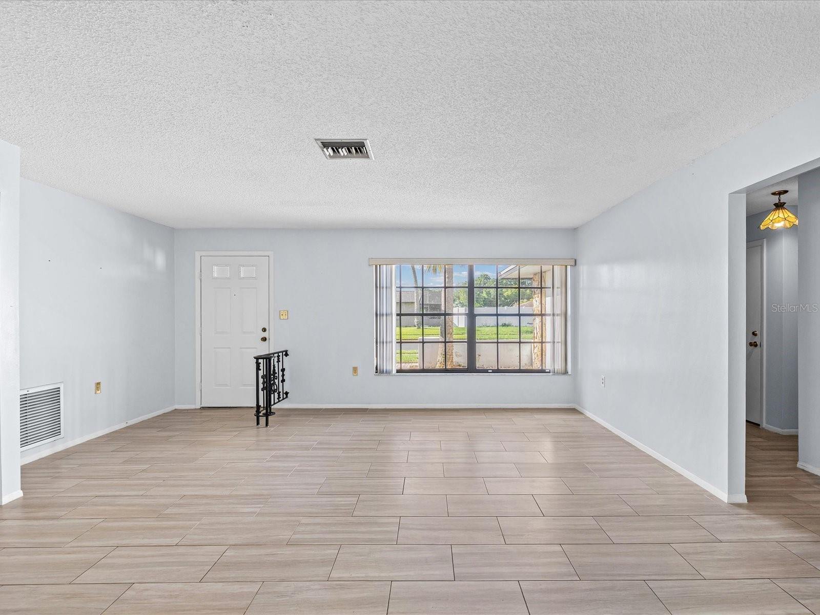 6907 BOTTLE BRUSH DR — photo 13