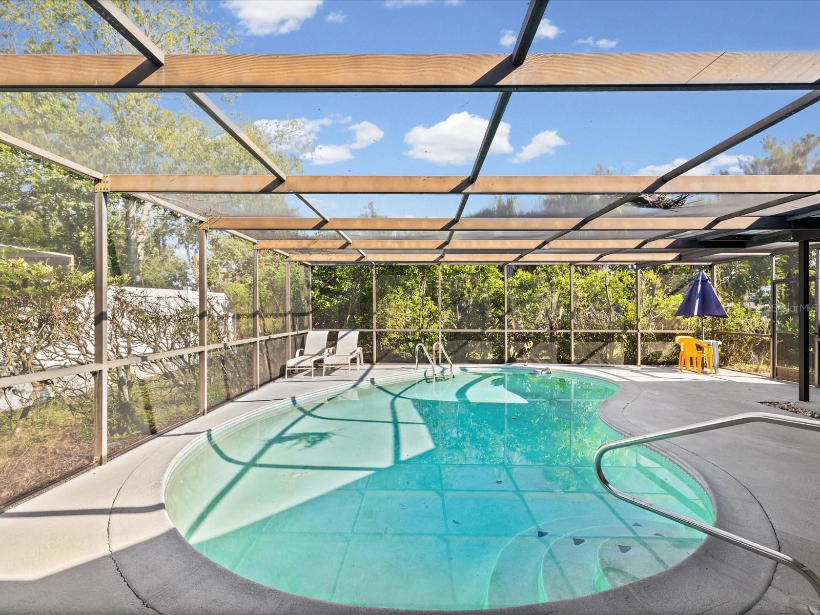 6907 BOTTLE BRUSH DR — photo 33