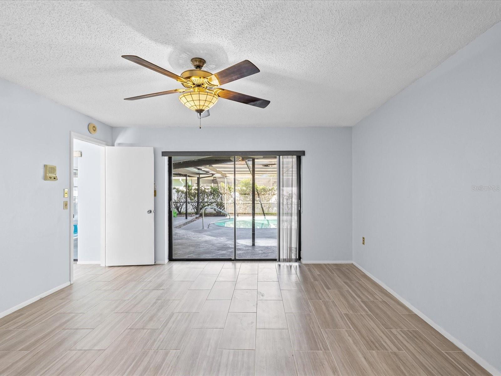 6907 BOTTLE BRUSH DR — photo 27