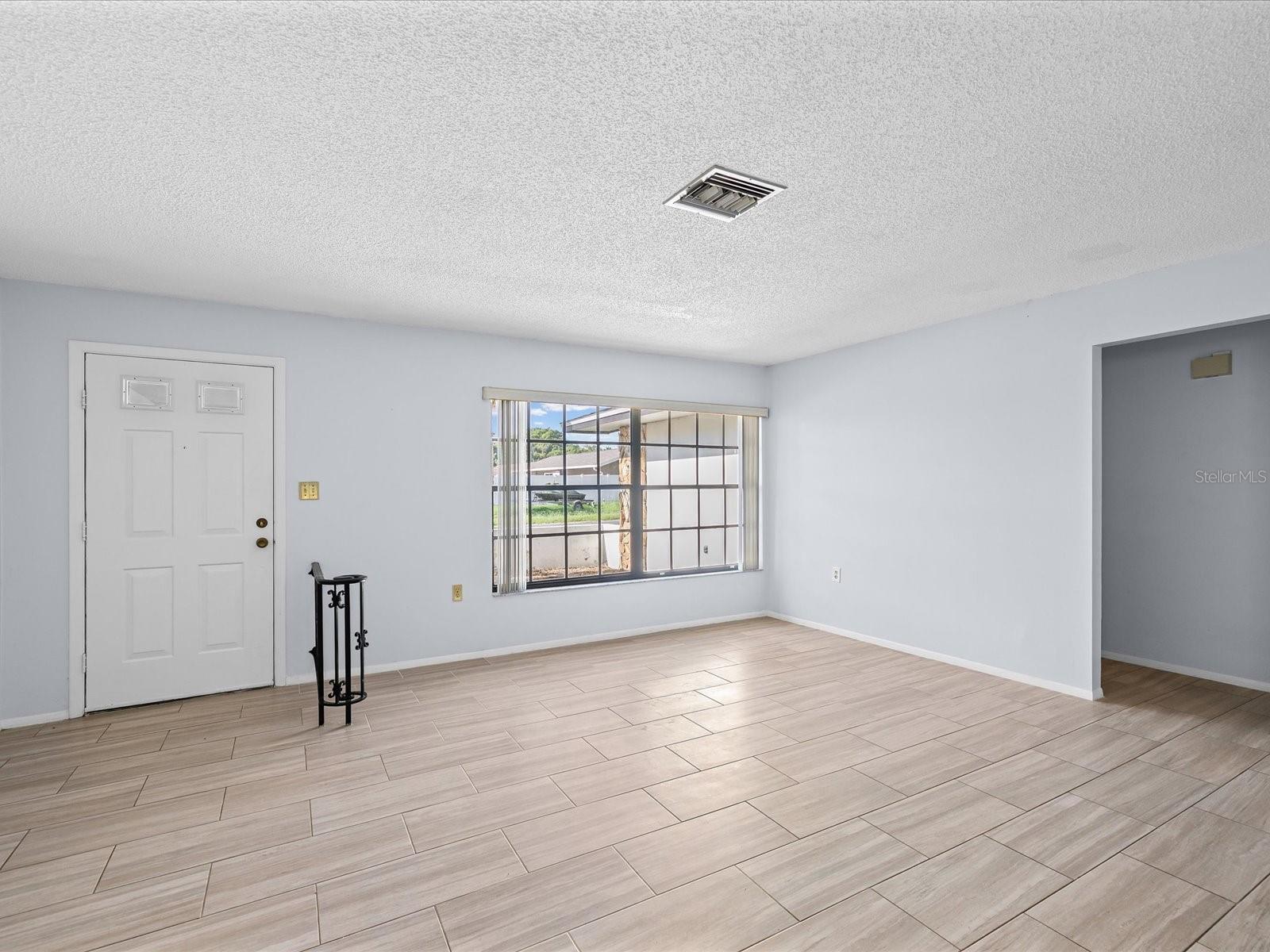 6907 BOTTLE BRUSH DR — photo 14