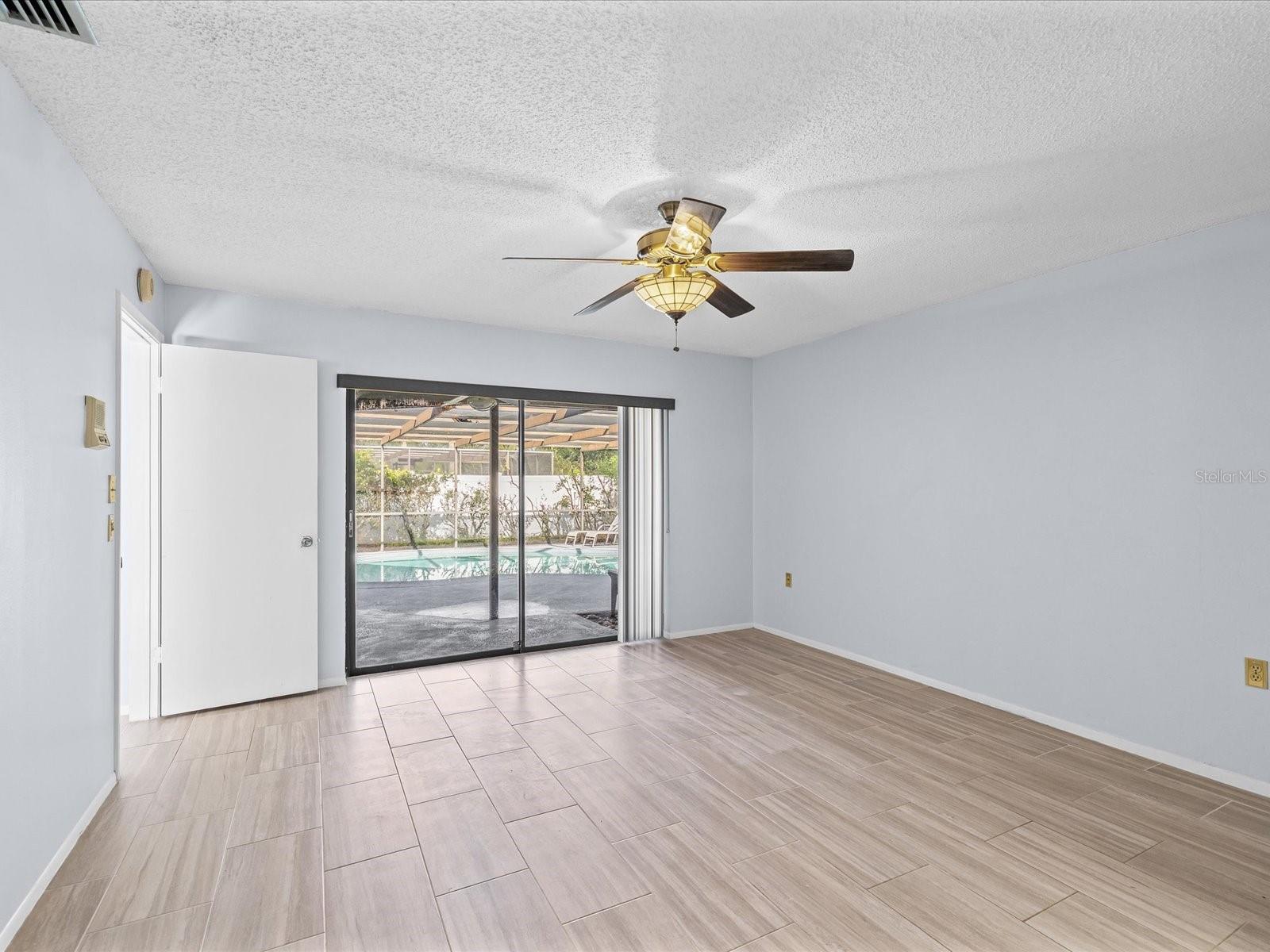 6907 BOTTLE BRUSH DR — photo 8