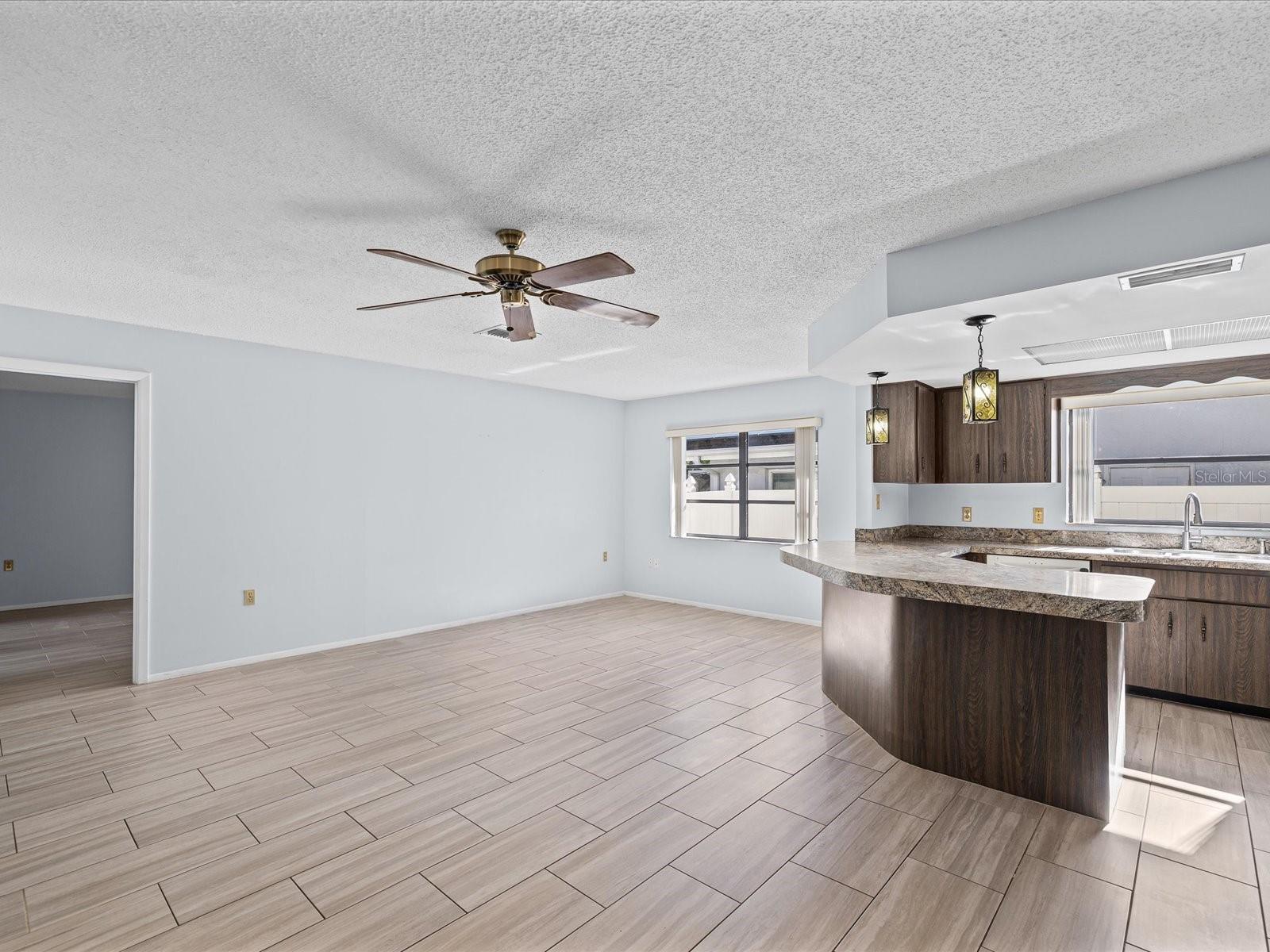 6907 BOTTLE BRUSH DR — photo 21
