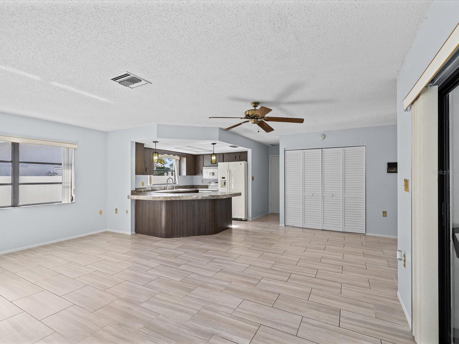 6907 BOTTLE BRUSH DR — photo 16