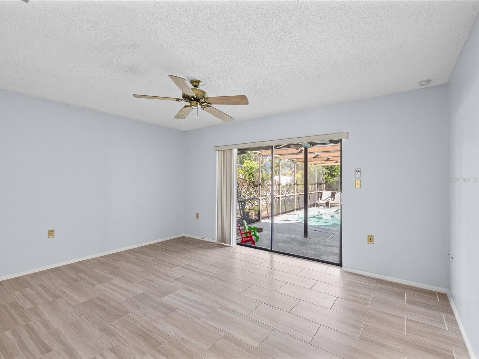 6907 BOTTLE BRUSH DR — photo 9