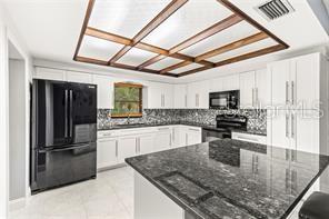 8210 WESTRIDGE DR — photo 21