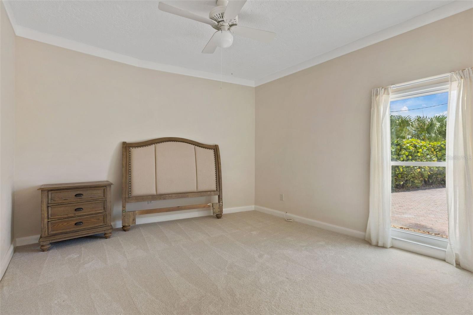290 BAYSIDE DR — photo 35