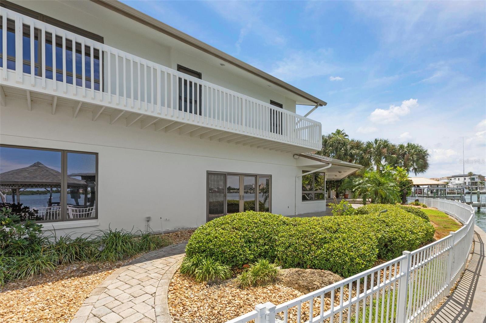 290 BAYSIDE DR — photo 64