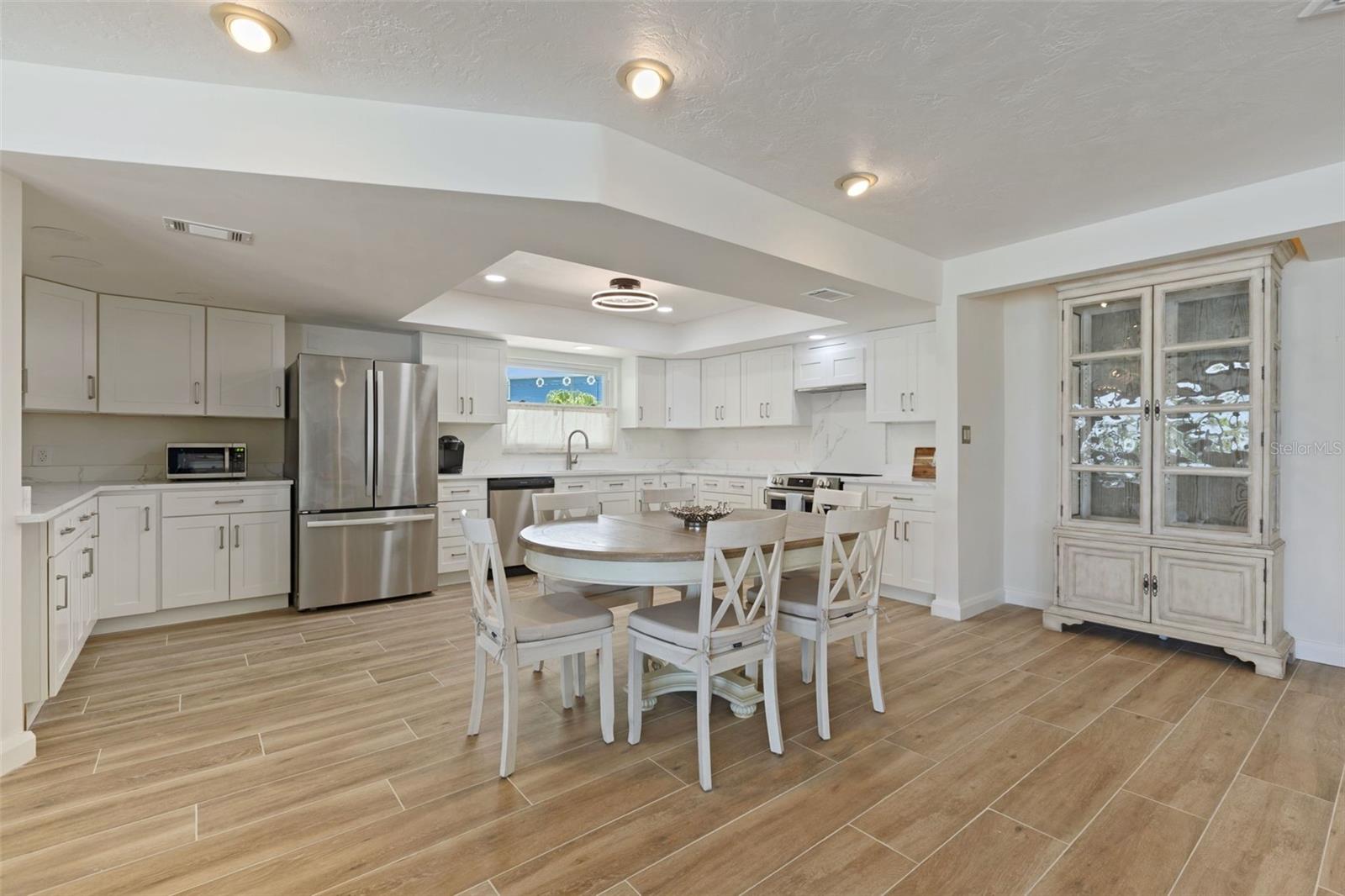 290 BAYSIDE DR — photo 33