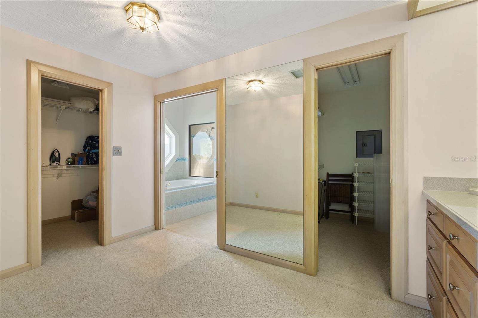 290 BAYSIDE DR — photo 46