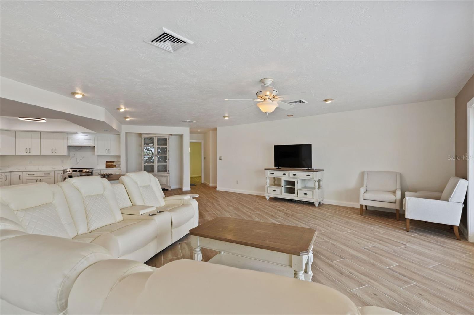 290 BAYSIDE DR — photo 30