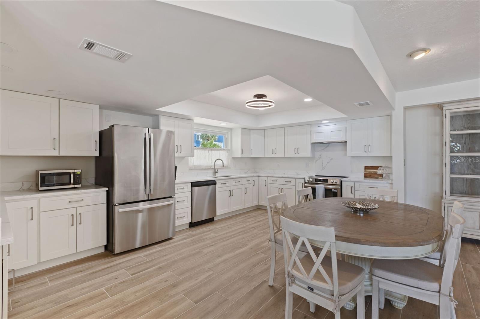 290 BAYSIDE DR — photo 20