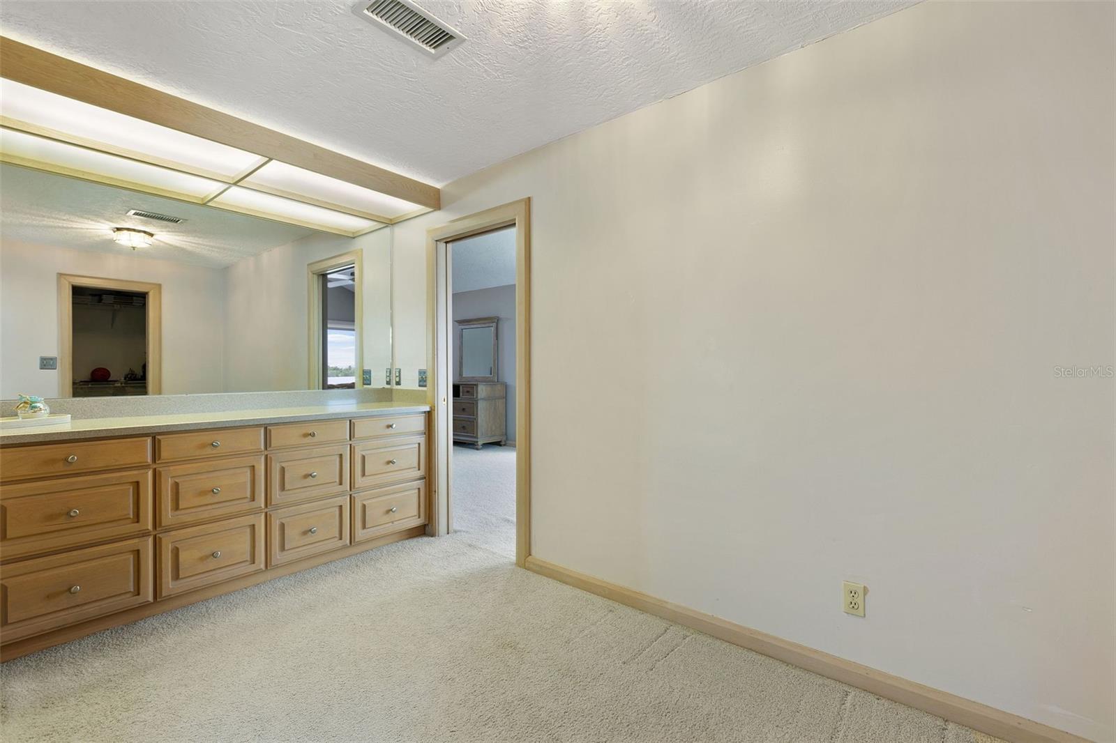 290 BAYSIDE DR — photo 47
