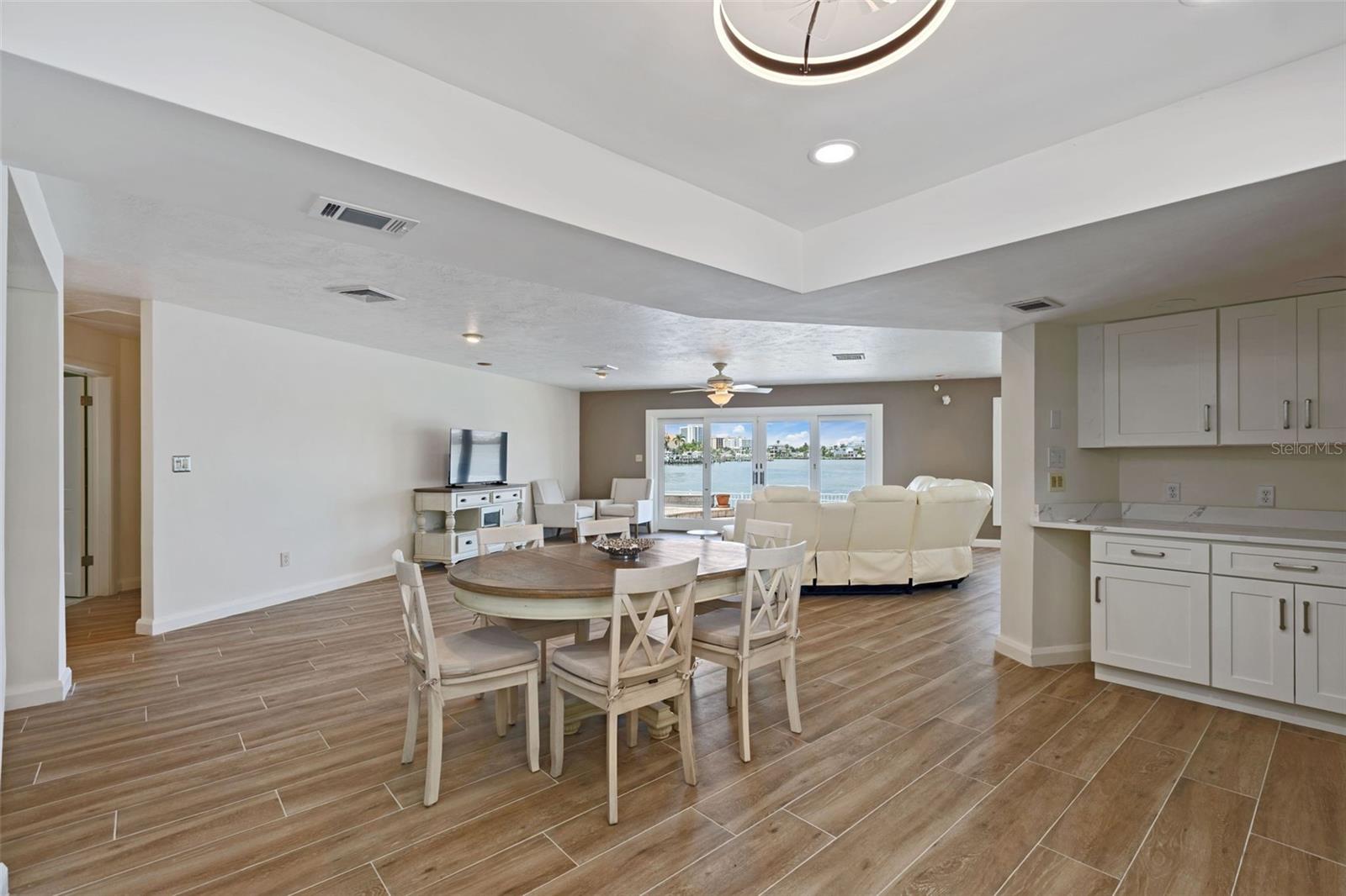 290 BAYSIDE DR — photo 23