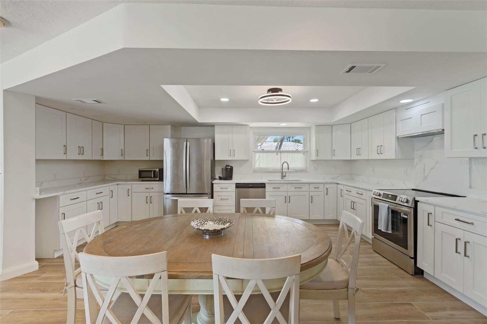 290 BAYSIDE DR — photo 18