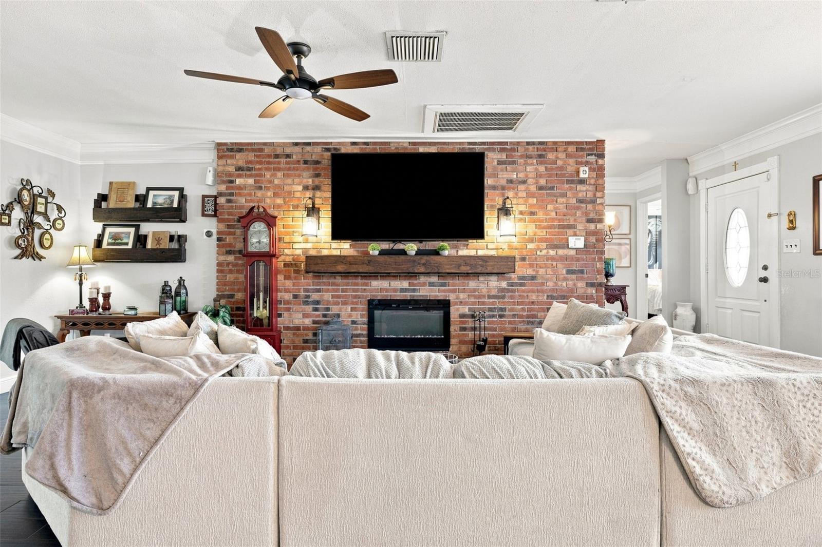 3104 W OSBORNE AVE — photo 9