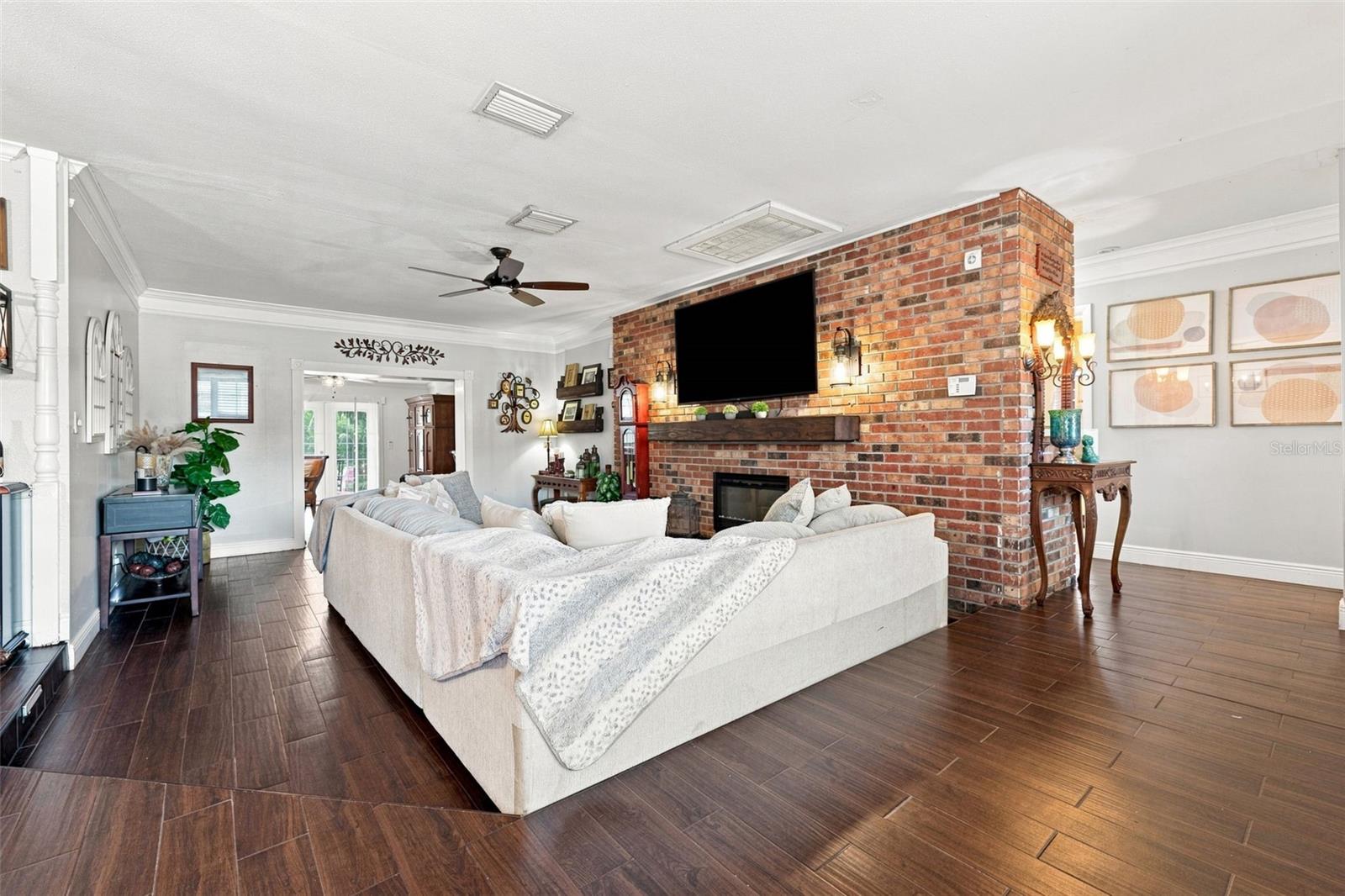 3104 W OSBORNE AVE — photo 7