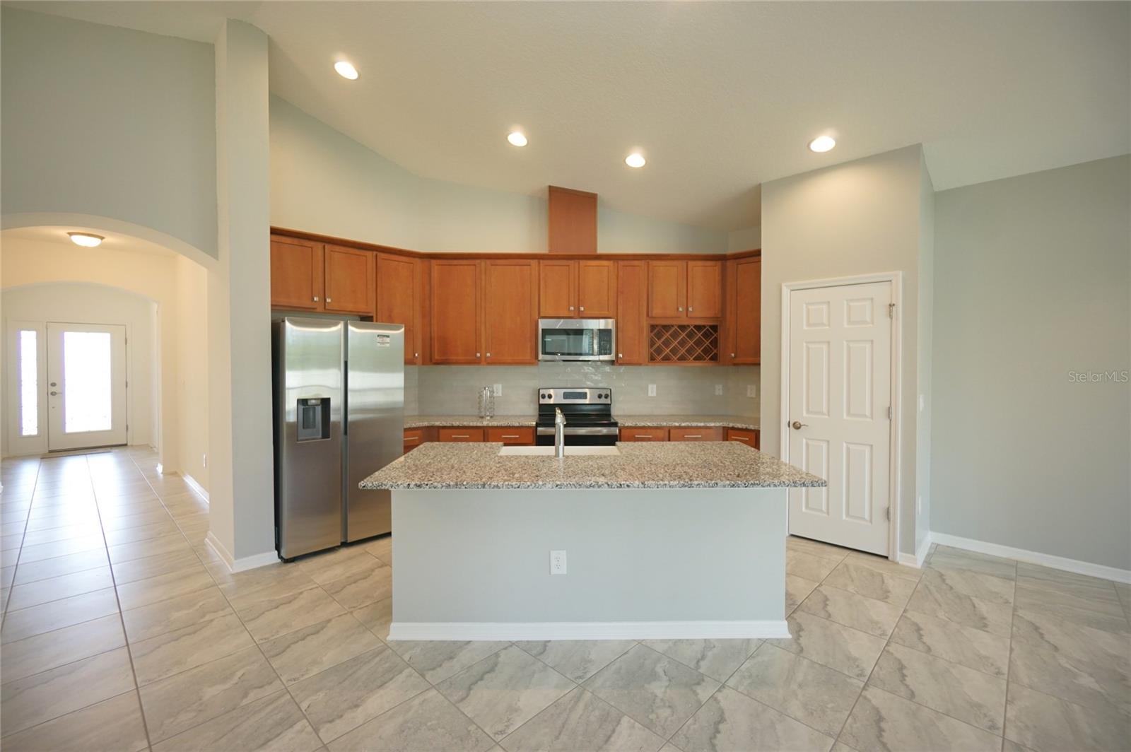 7076 GULF CYPRESS AVE — photo 7