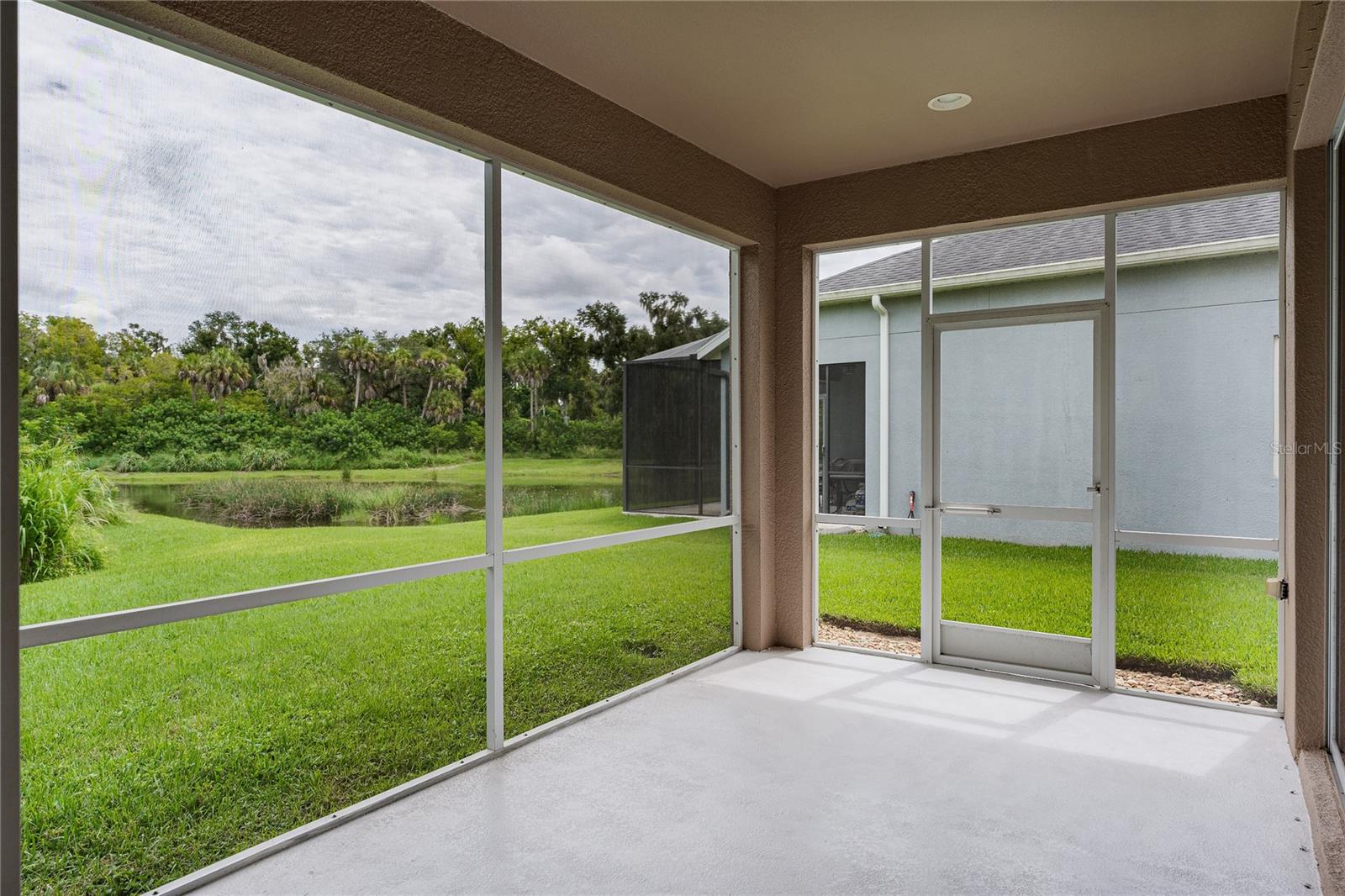5918 OAK MILL TER — photo 28