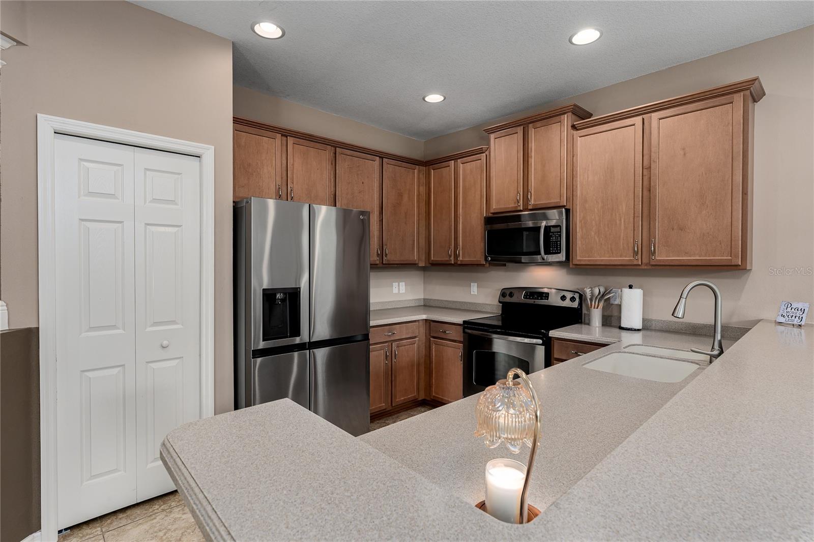 5918 OAK MILL TER — photo 8