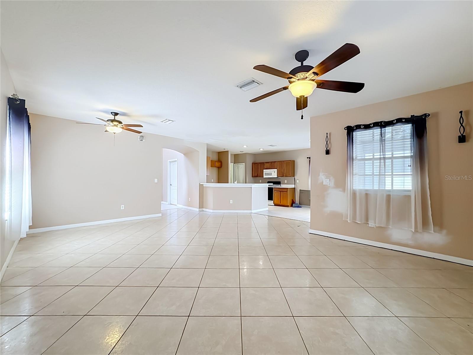 7931 CARRIAGE POINTE DR — photo 12