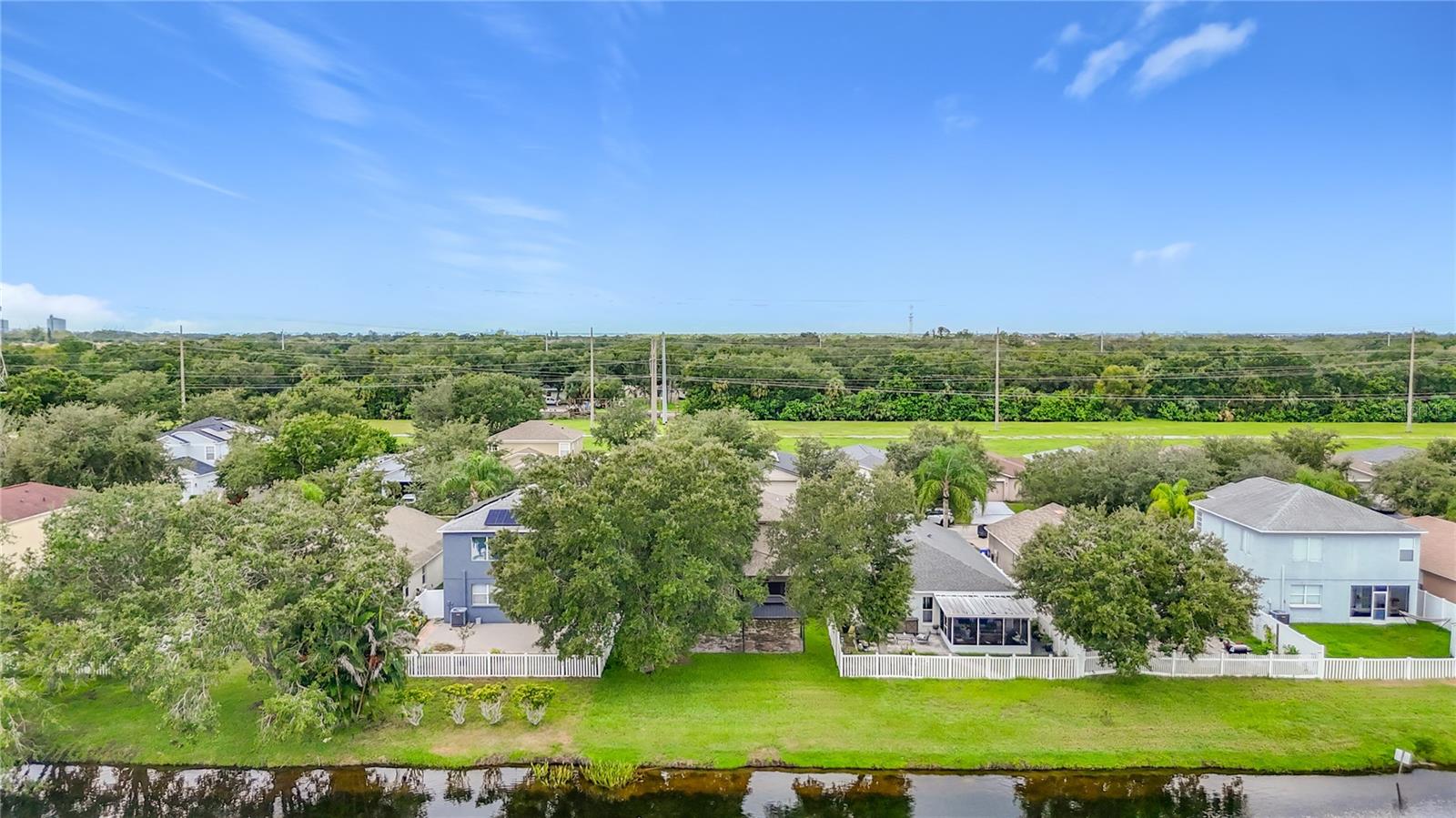 7931 CARRIAGE POINTE DR — photo 58
