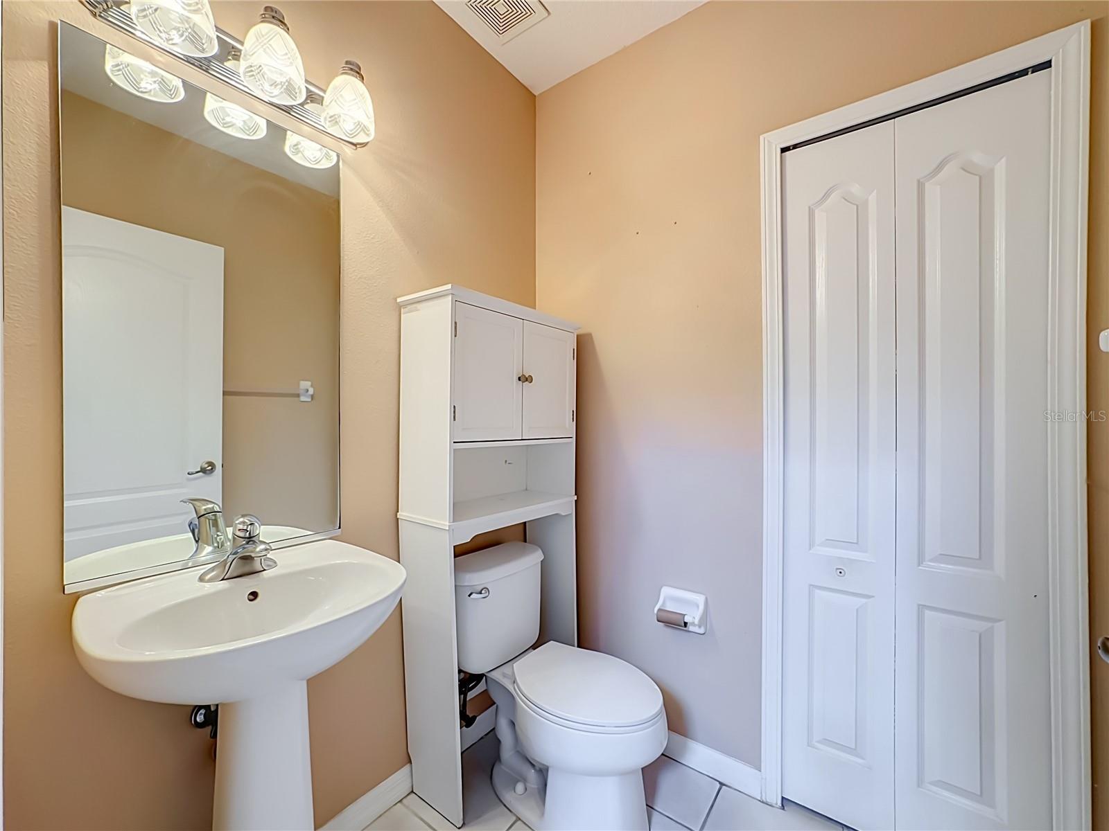 7931 CARRIAGE POINTE DR — photo 22