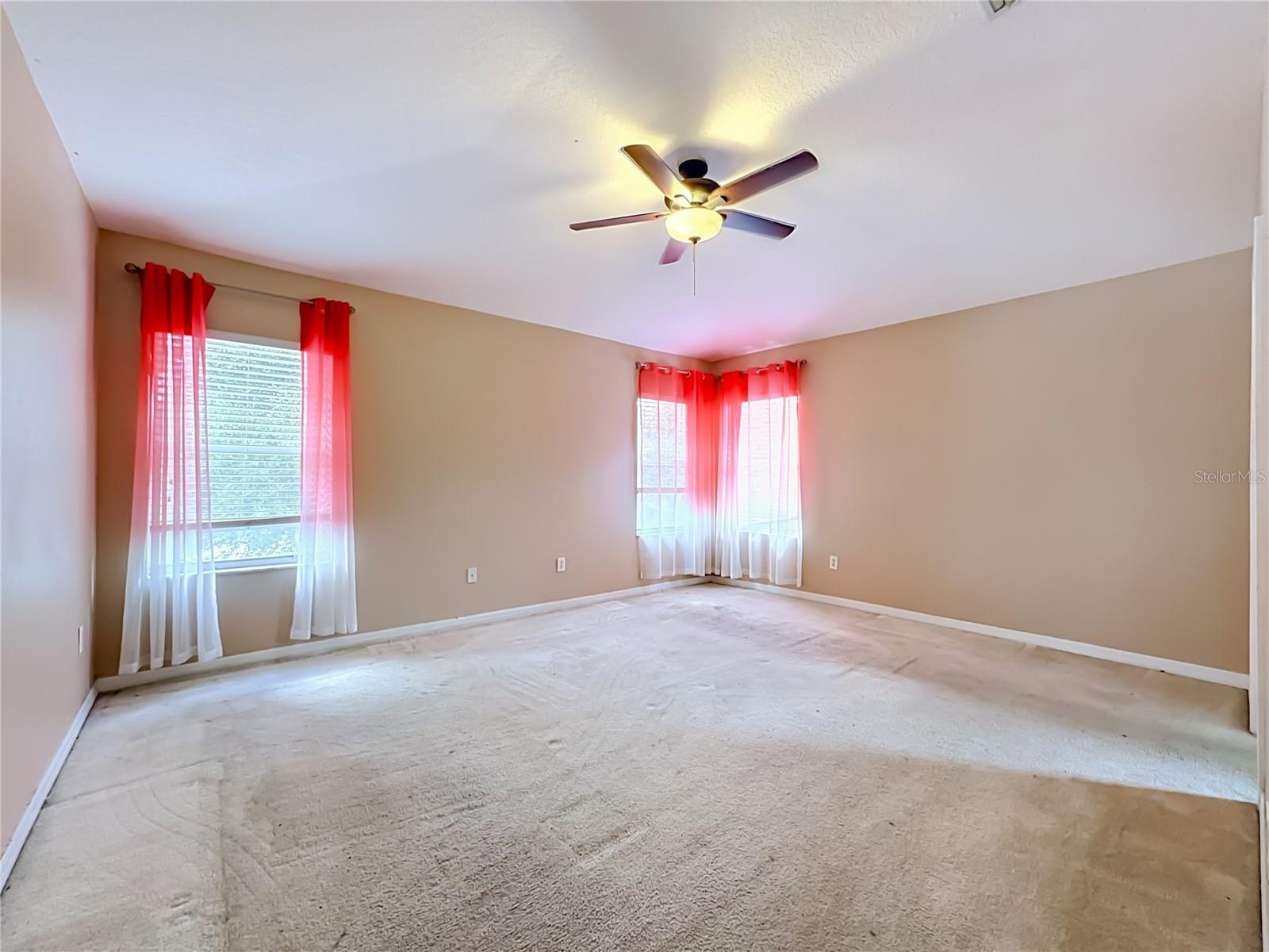 7931 CARRIAGE POINTE DR — photo 31