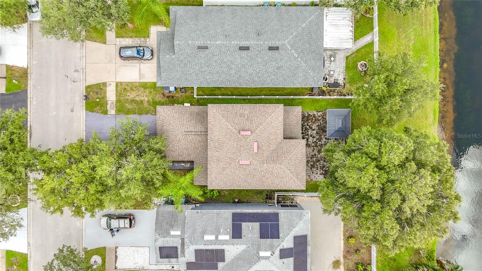 7931 CARRIAGE POINTE DR — photo 55