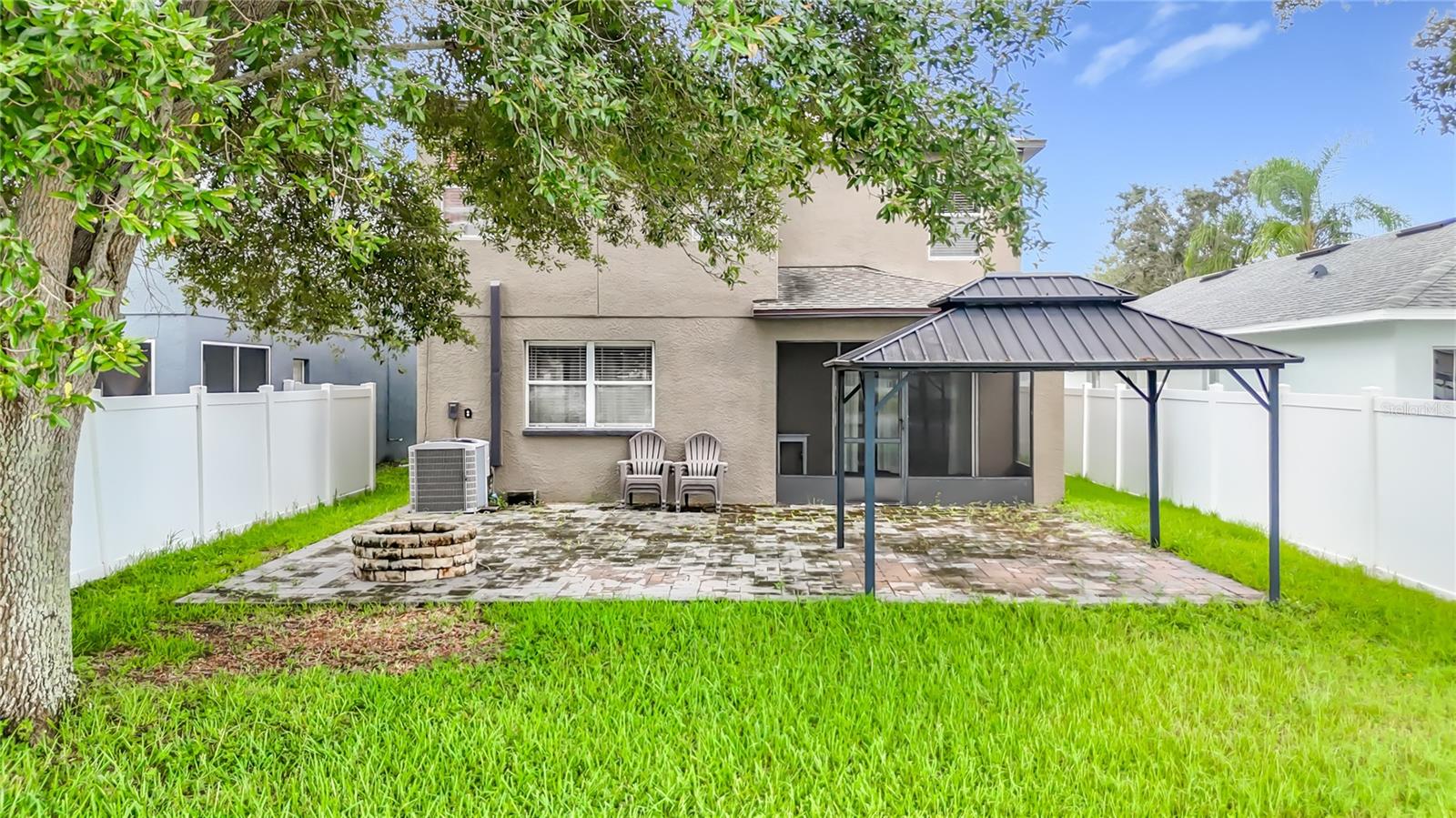 7931 CARRIAGE POINTE DR — photo 54