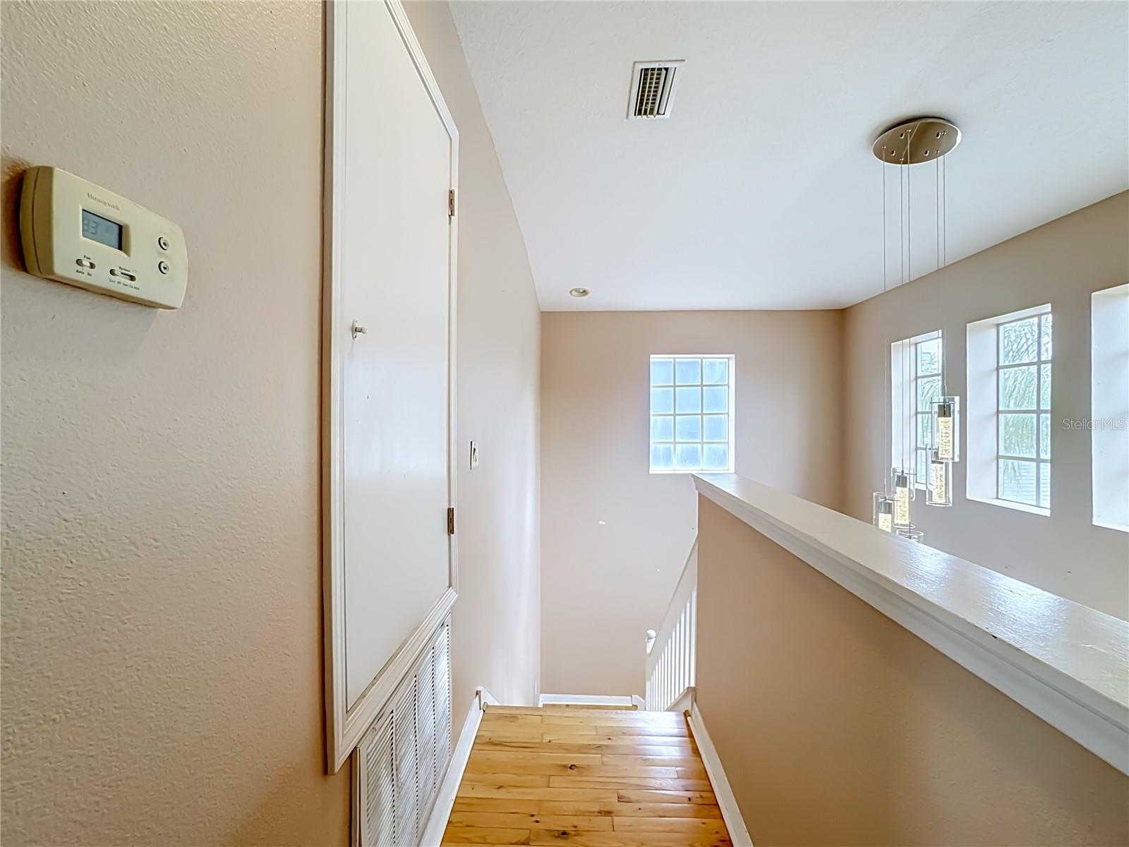 7931 CARRIAGE POINTE DR — photo 23