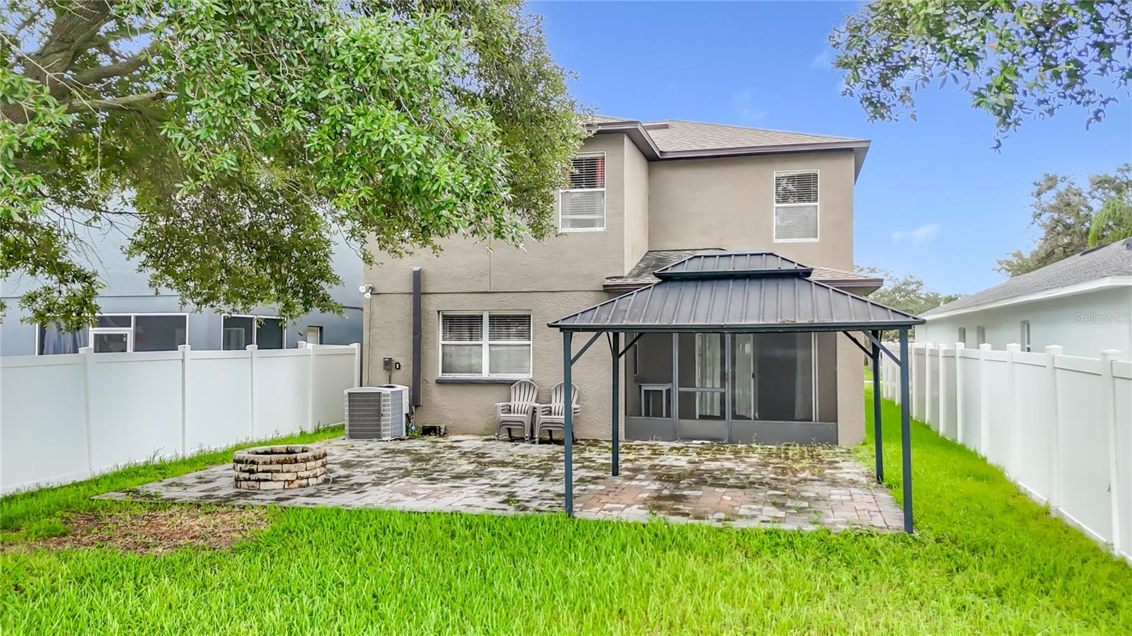 7931 CARRIAGE POINTE DR — photo 40