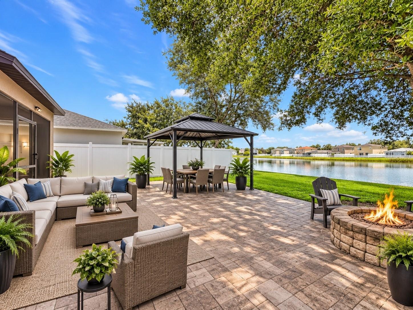 7931 CARRIAGE POINTE DR — photo 7