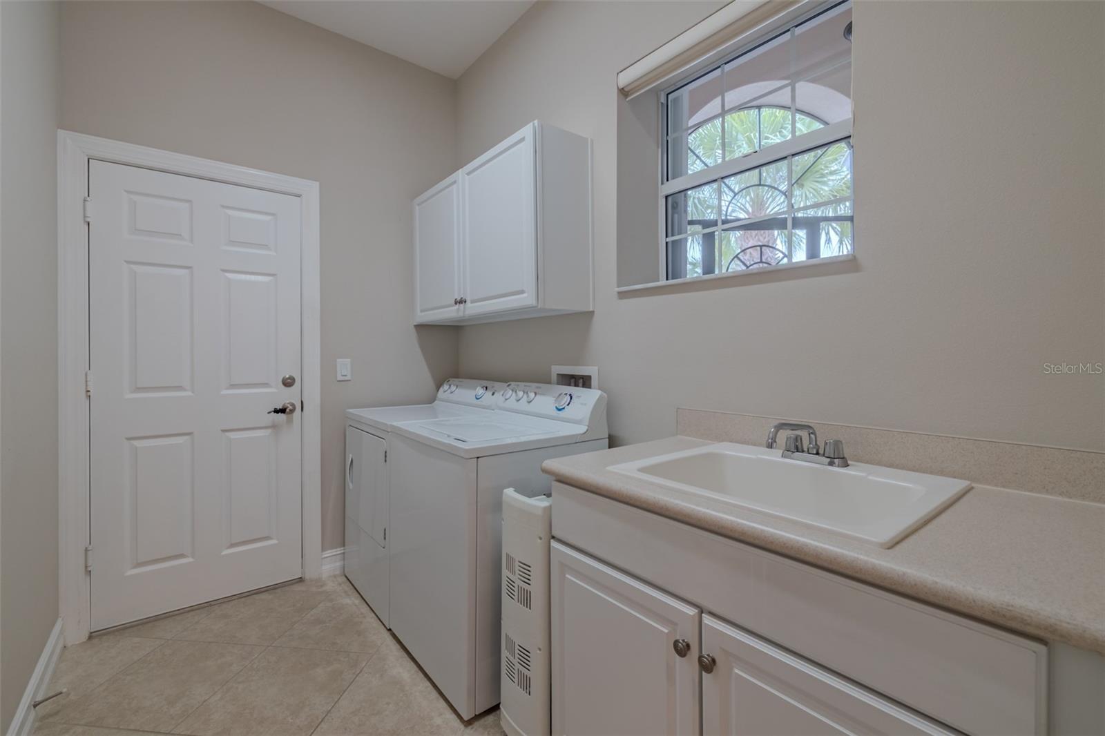 16126 CEDAR KEY DR — photo 17