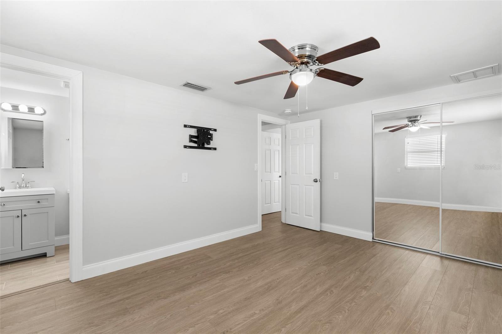 6100 WOODROW WILSON BLVD NE — photo 18