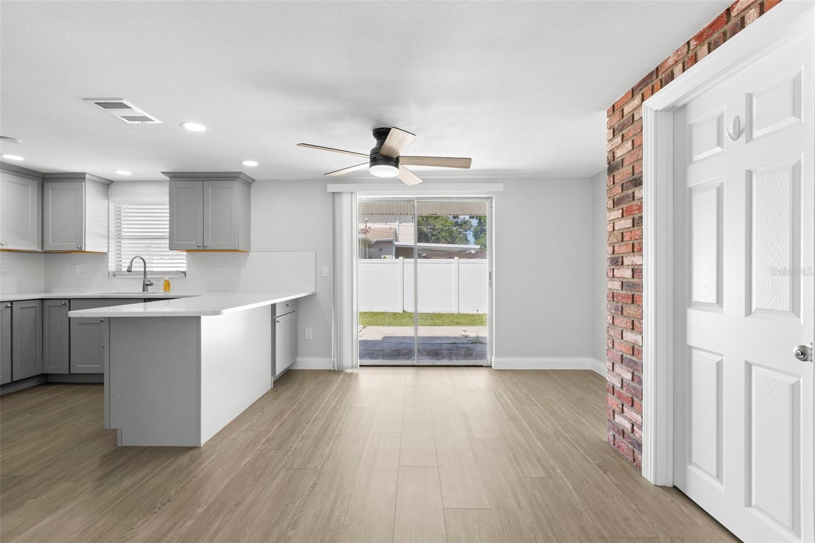 6100 WOODROW WILSON BLVD NE — photo 8