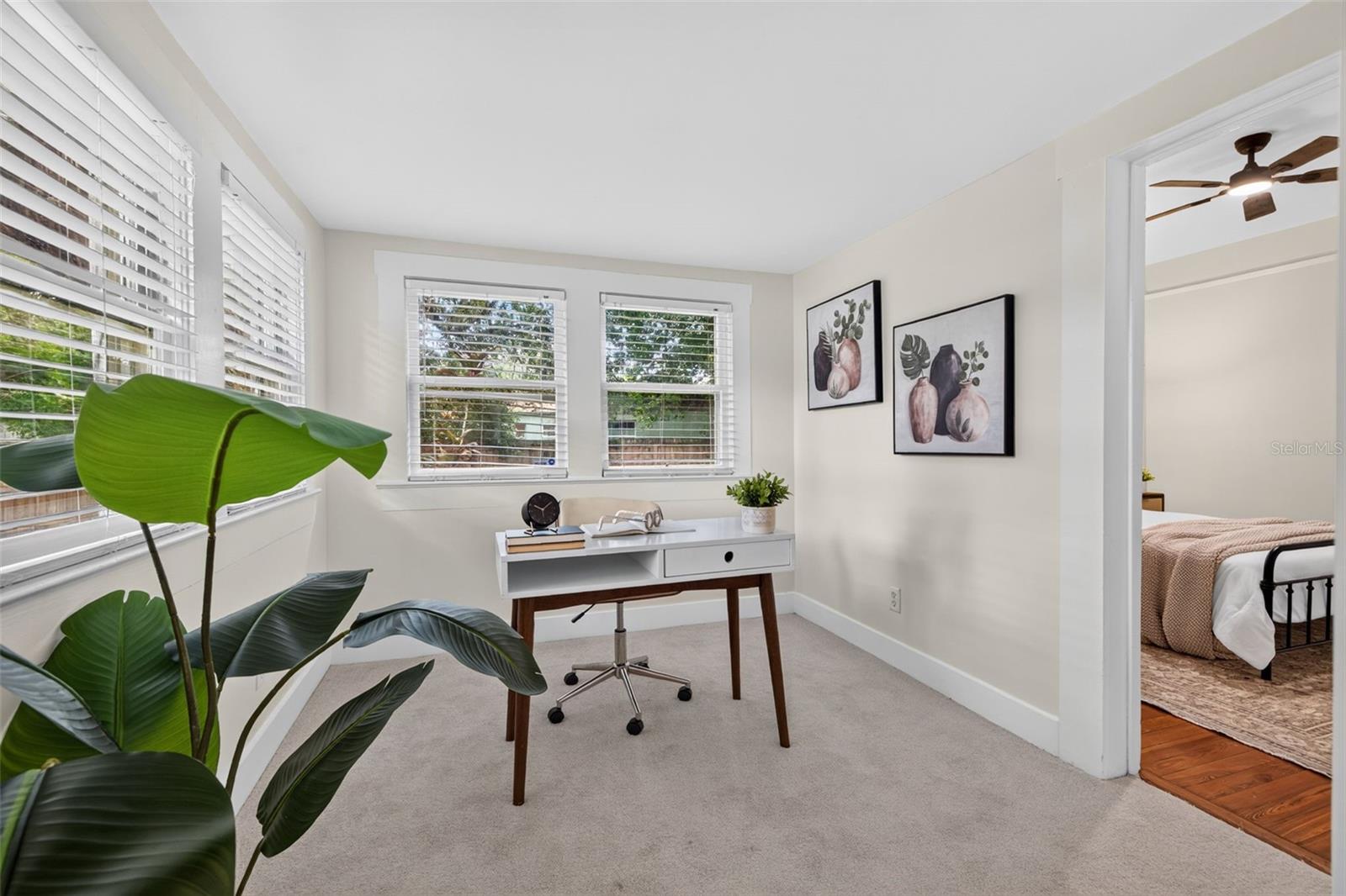 1102 E CHELSEA ST — photo 19
