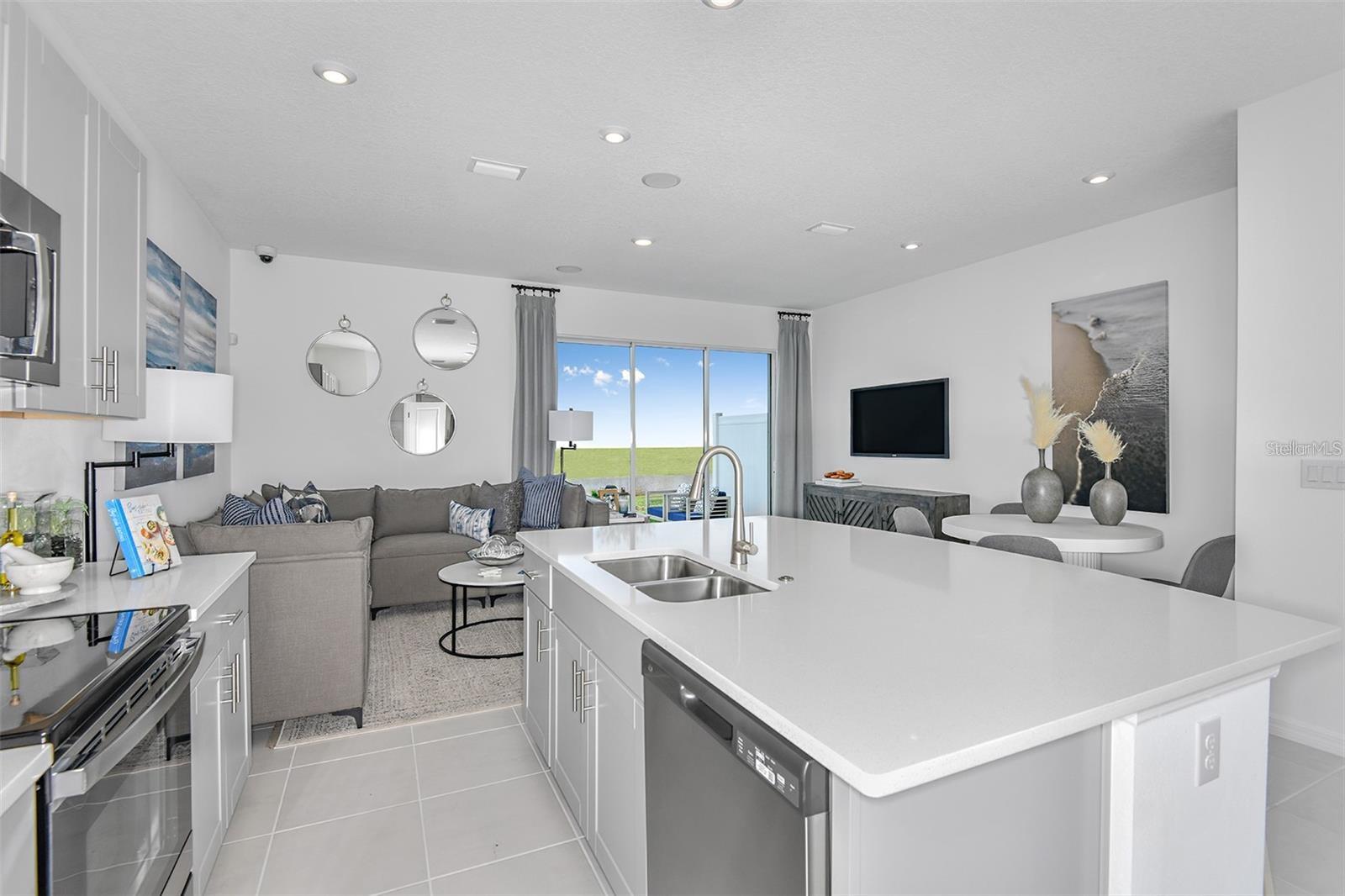 5757 HAVEN TER — photo 3