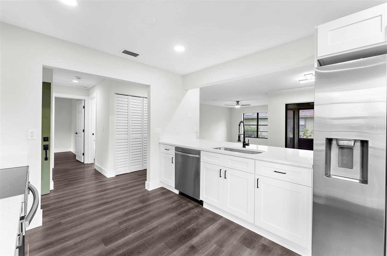 5014 BARRINGTON CIR #2102 — photo 14