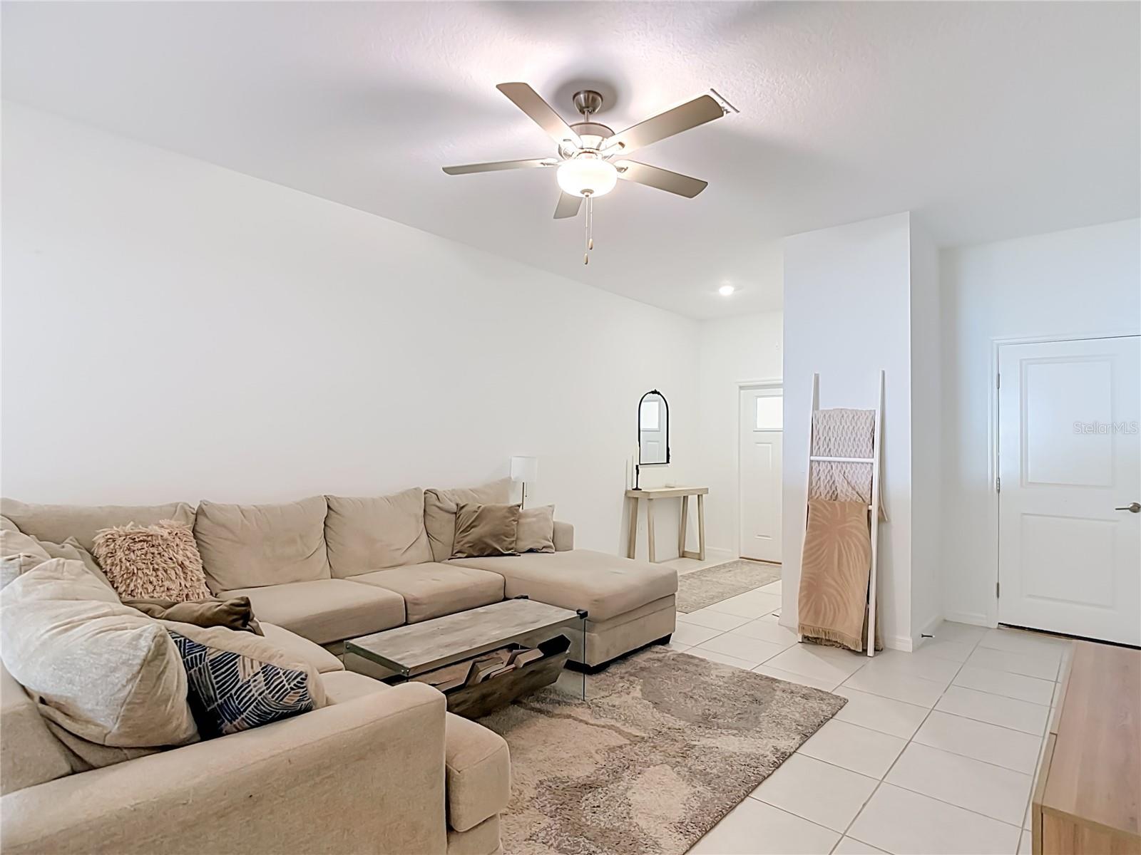 6279 SHINER ST — photo 9
