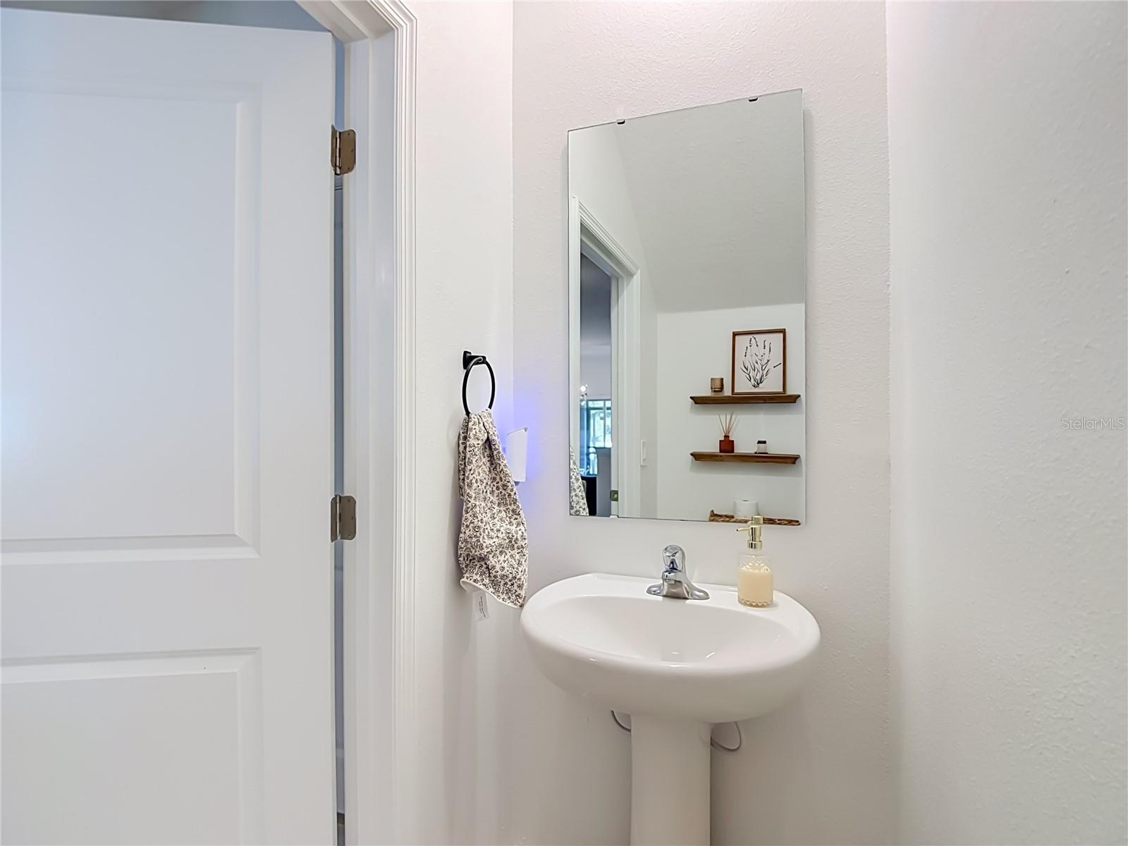 6279 SHINER ST — photo 19
