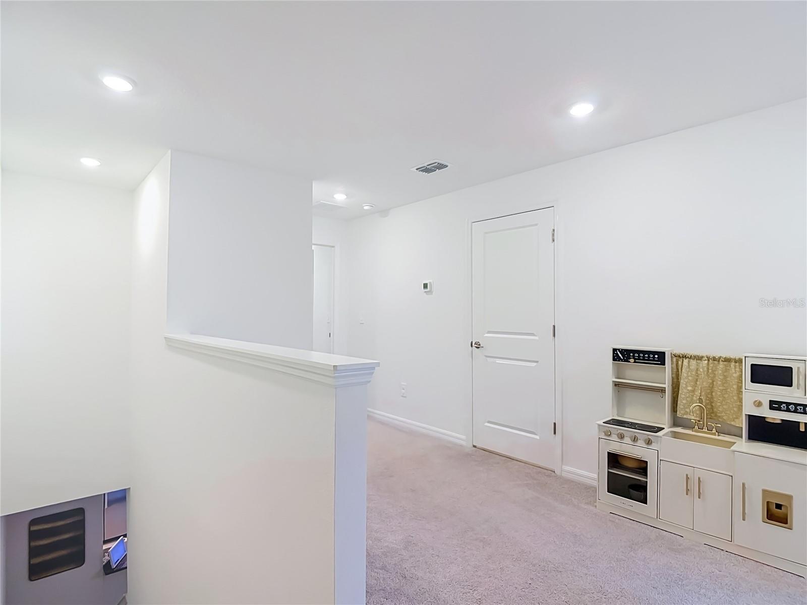6279 SHINER ST — photo 21